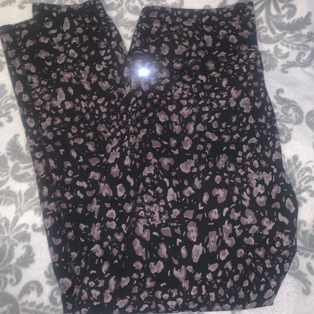 Leopard Fabletics power hold leggings